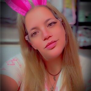 Meet your Posher, Christy